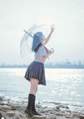 揉捏她饱满的双乳呻吟视频_完整版高清下载